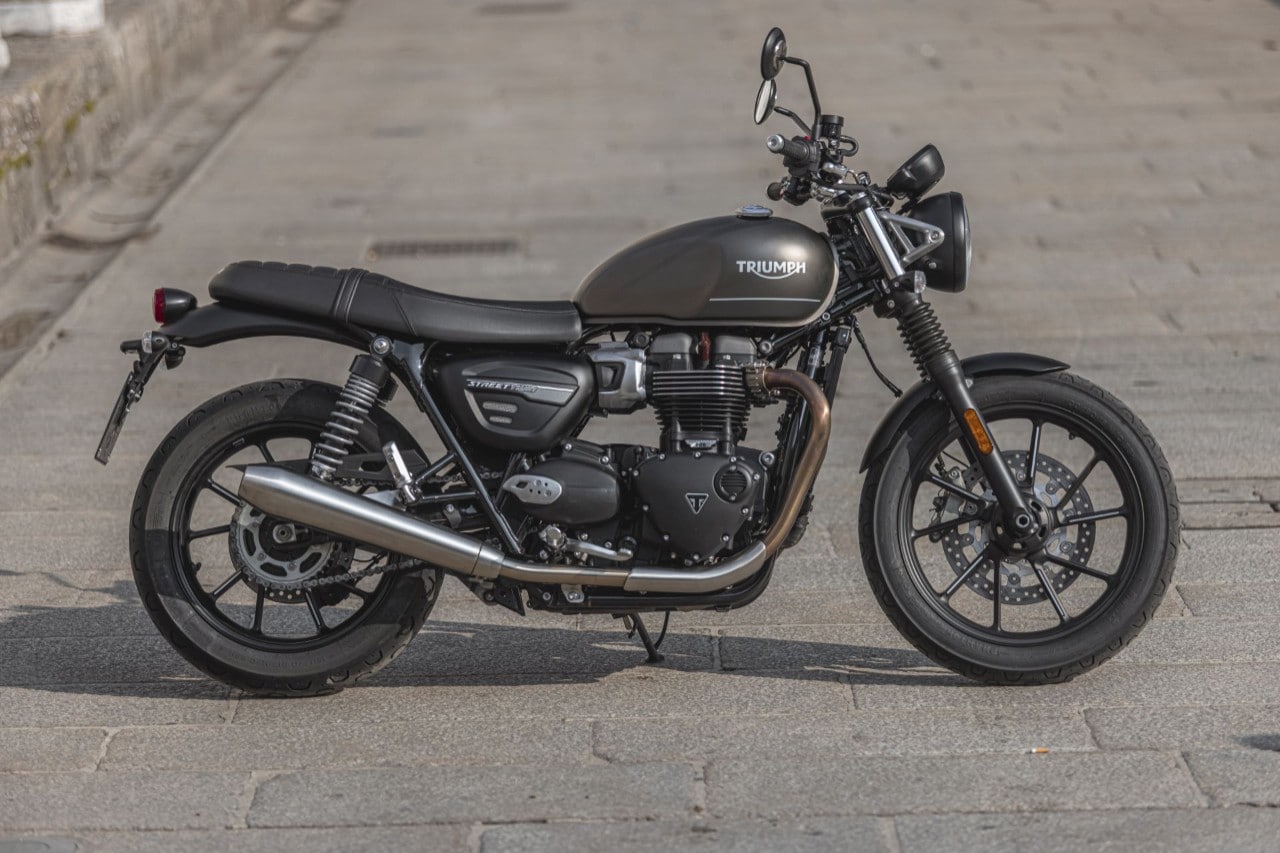 Moto Guzzi V7 Centenario e Triumph Street Twin: questione di PEDIGREE